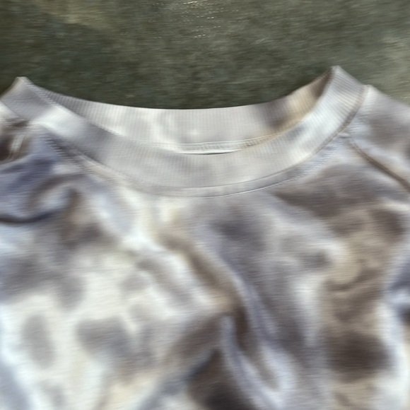 Women’s Small Tie Dye Crewneck - Picture 2 of 3